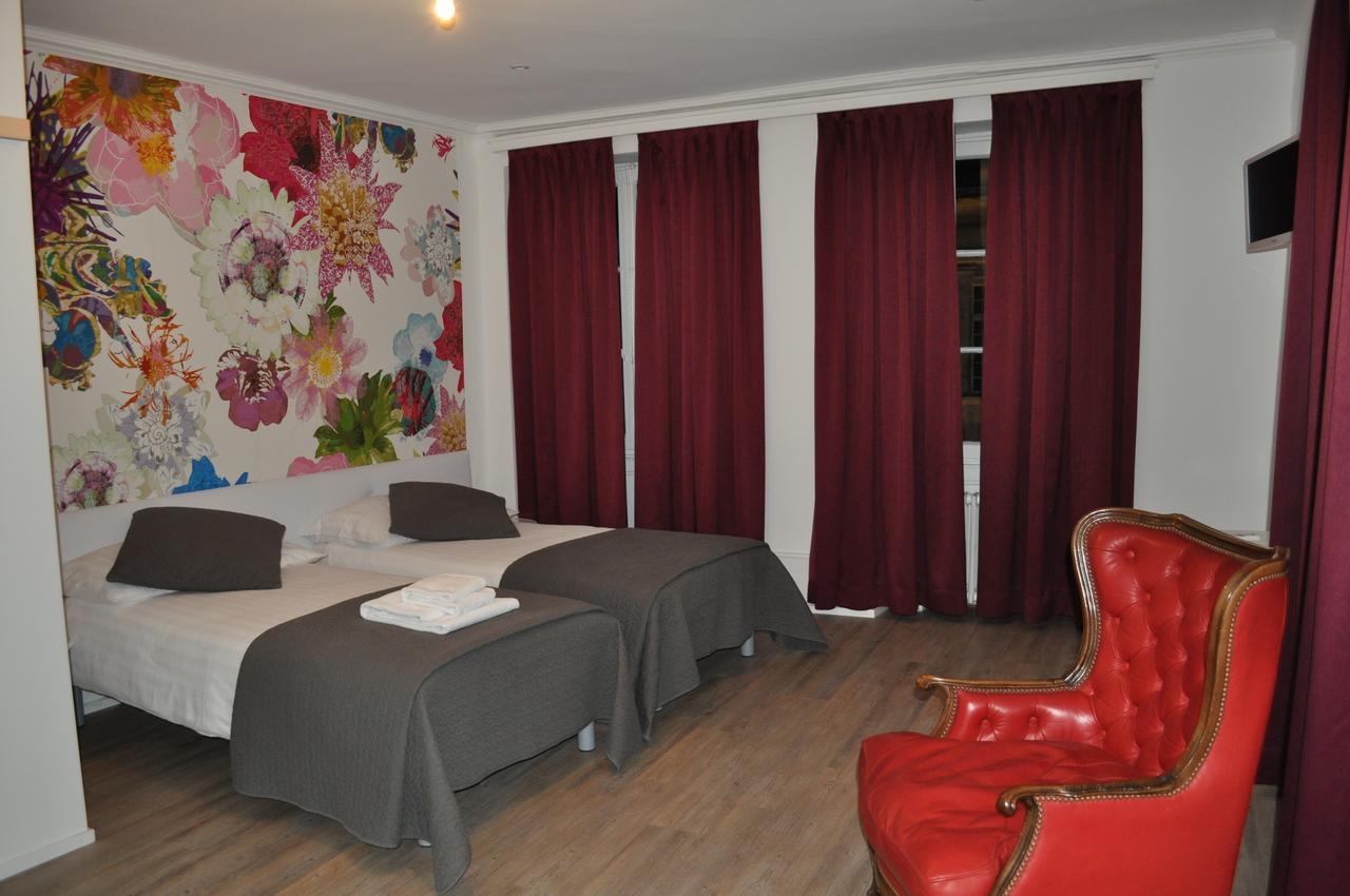 Hotel Du Raisin Losanna Esterno foto